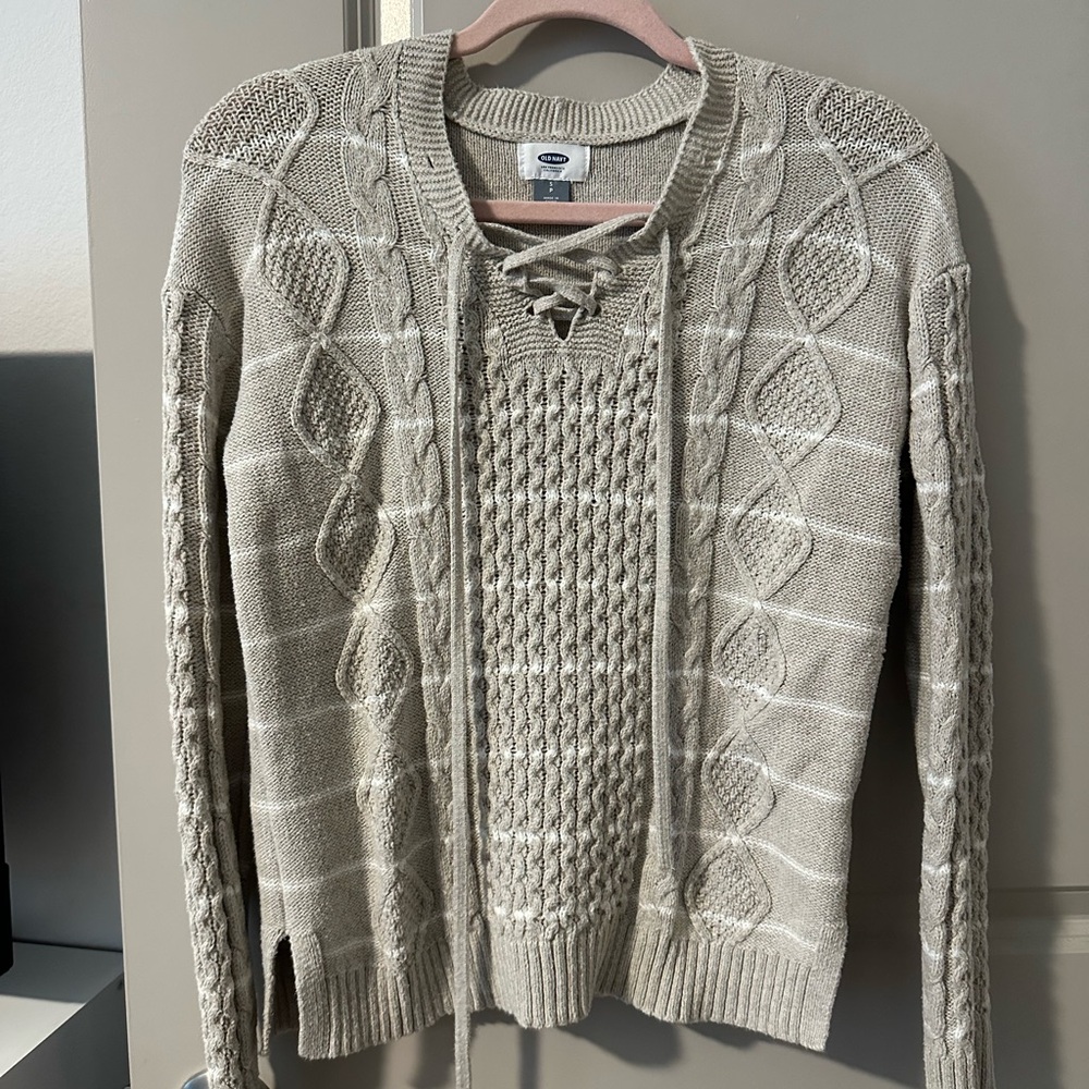 Old Navy Light Gray Knit Sweater